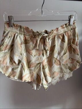Floral Print Ruffle Hem Drawstring Shorts - Cream & Peach